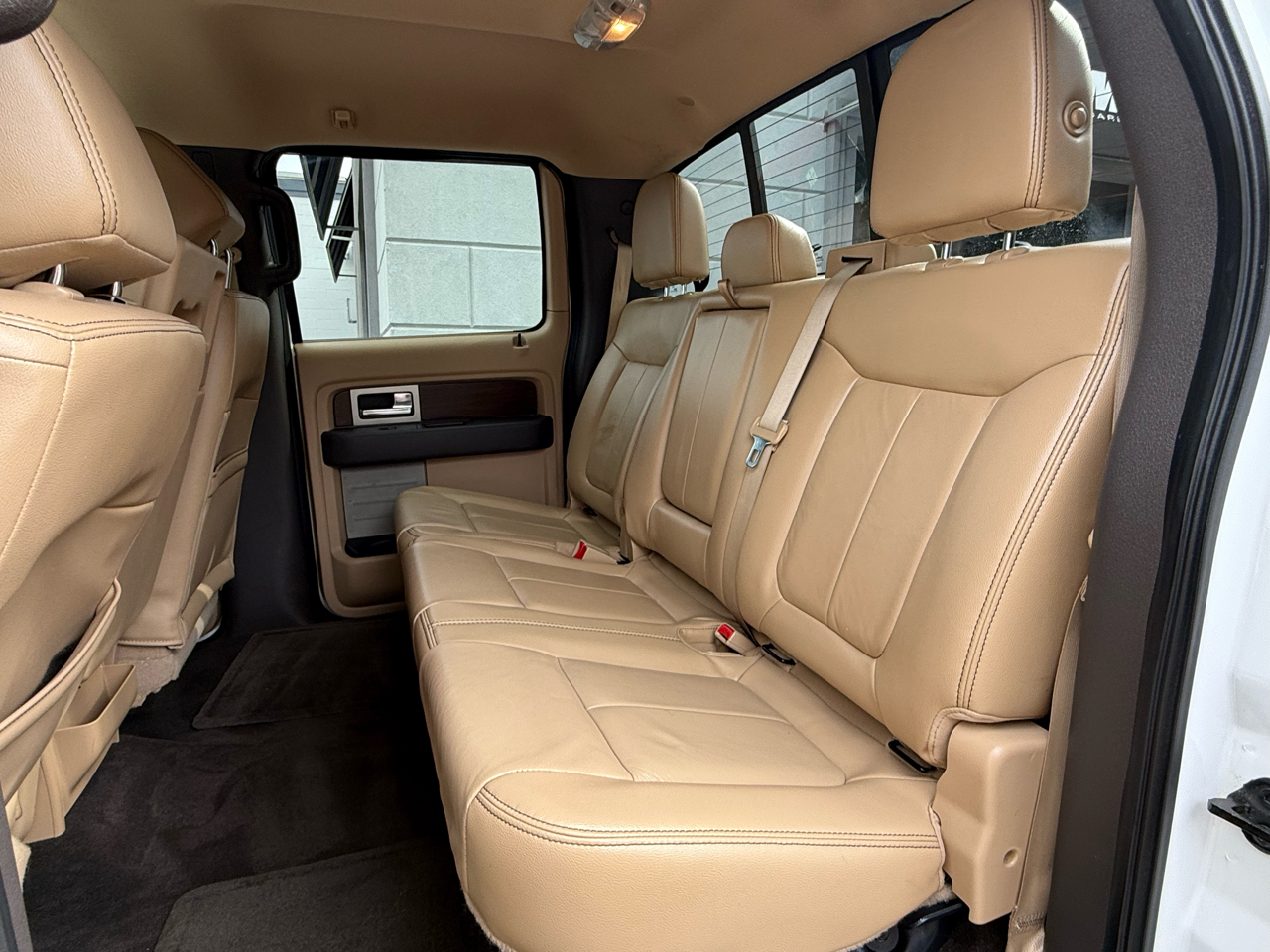 2014 Ford F-150 Lariat photo 48