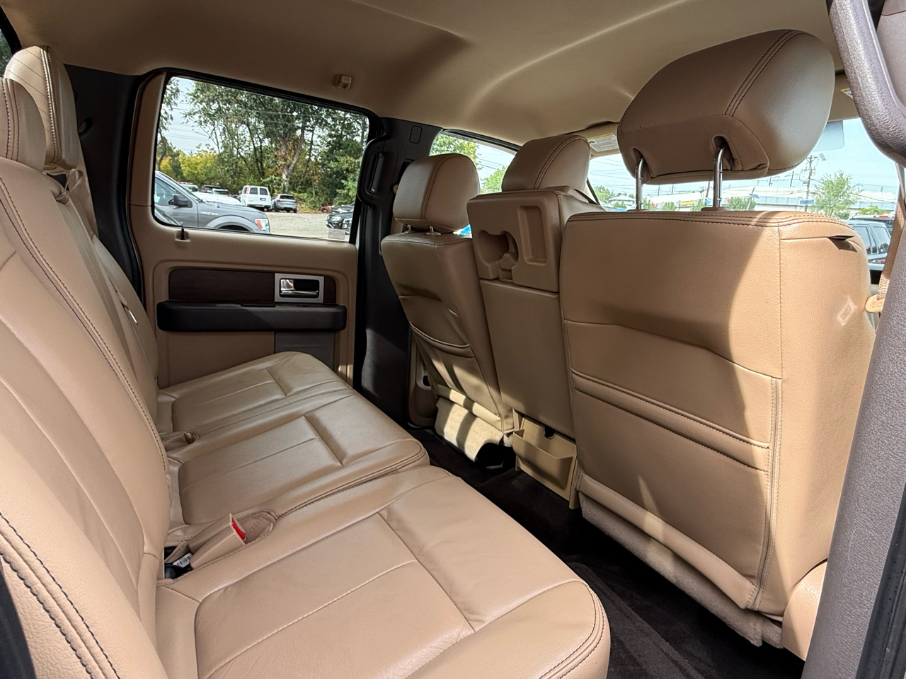 2014 Ford F-150 Lariat photo 50