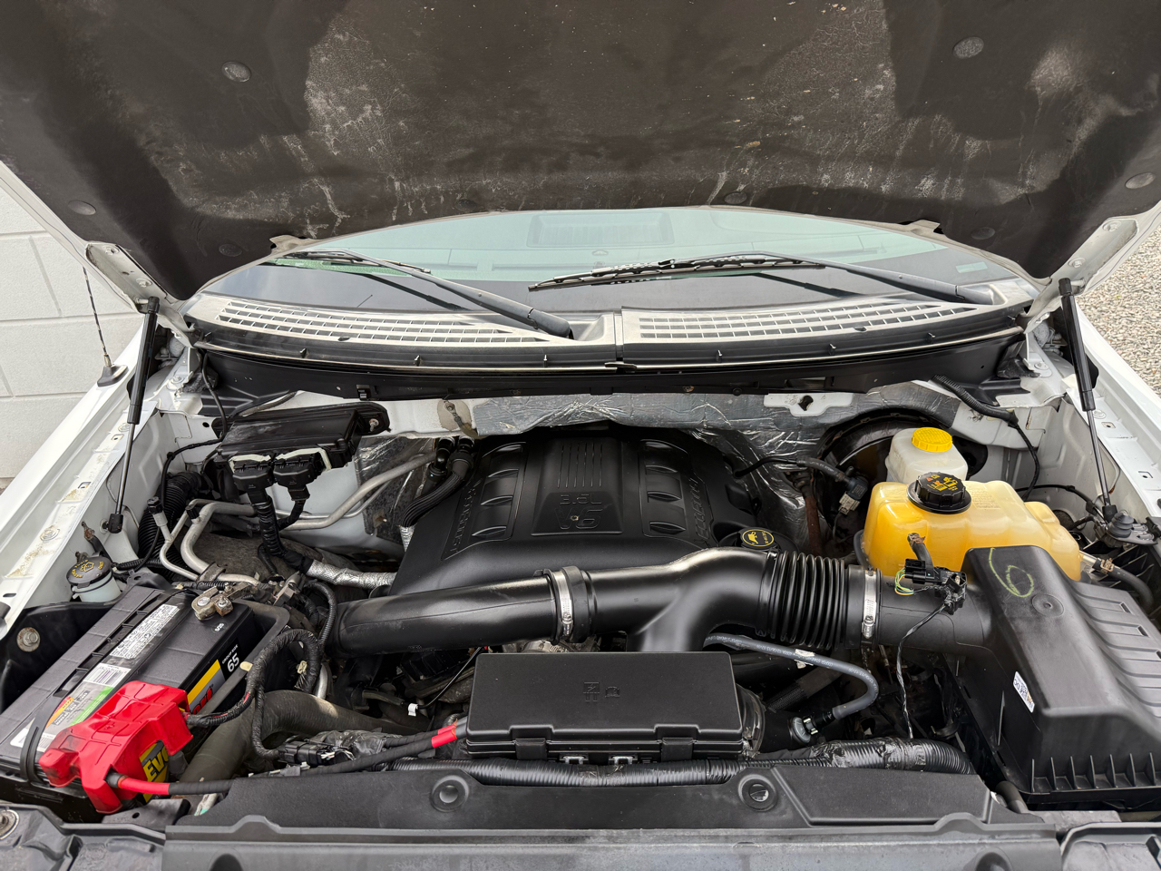 2014 Ford F-150 Lariat photo 62
