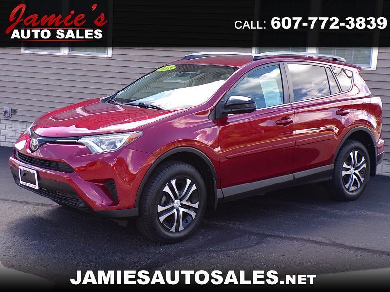 Toyota RAV4 LE AWD 2018