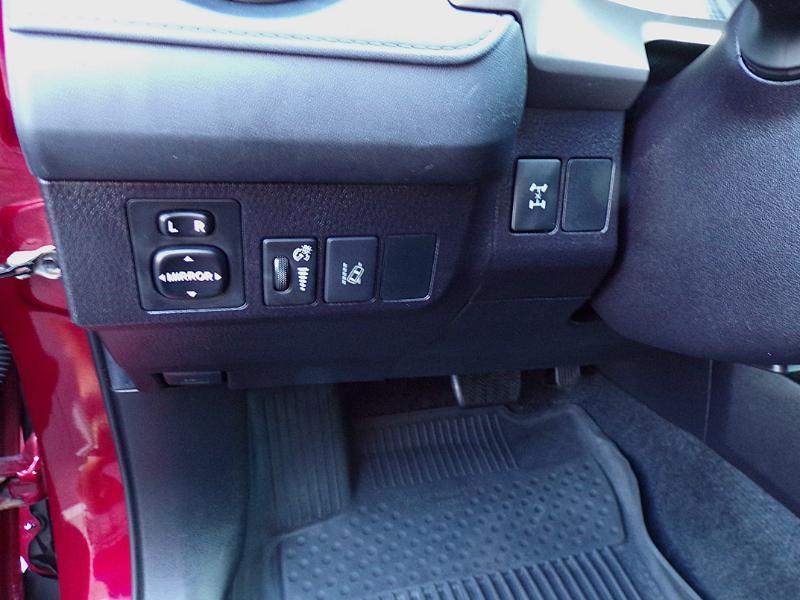 Toyota RAV4 LE AWD 2018