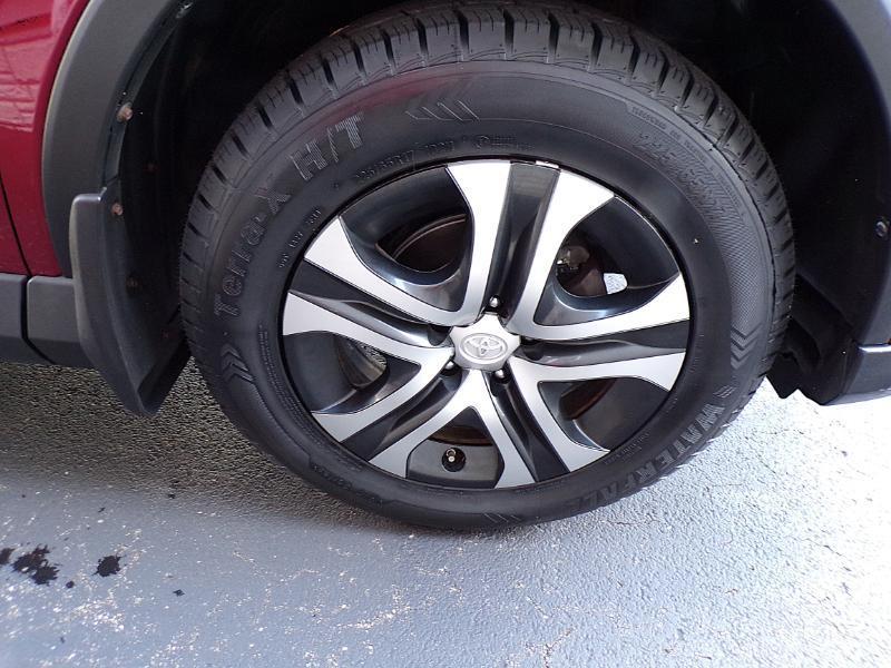 Toyota RAV4 LE AWD 2018