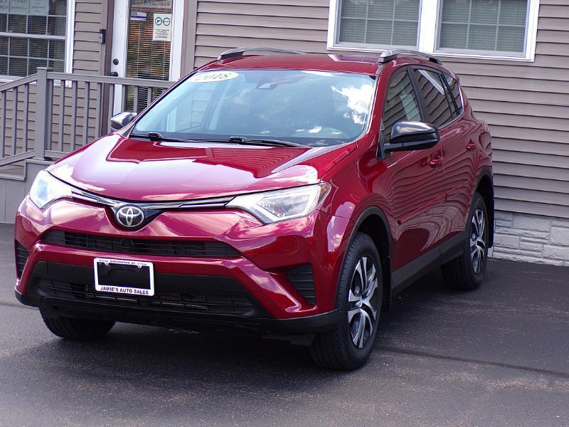 Toyota RAV4 LE AWD 2018