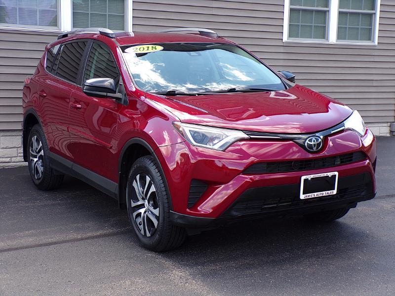 Toyota RAV4 LE AWD 2018