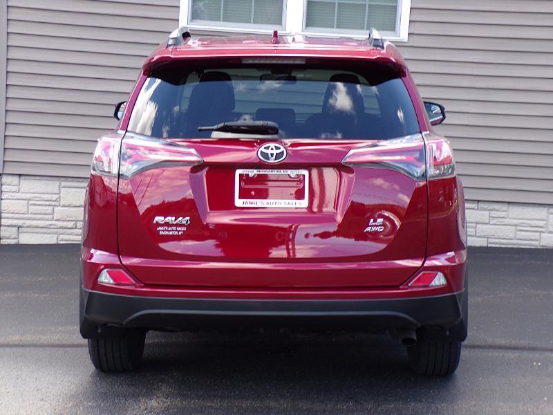 Toyota RAV4 LE AWD 2018