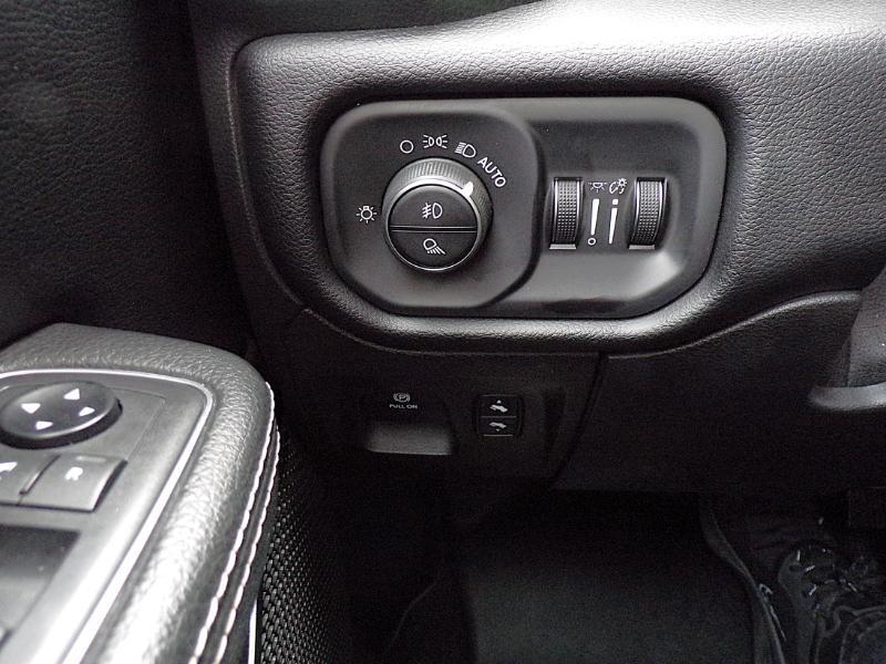 RAM 1500 Laramie Quad Cab 4WD 2019