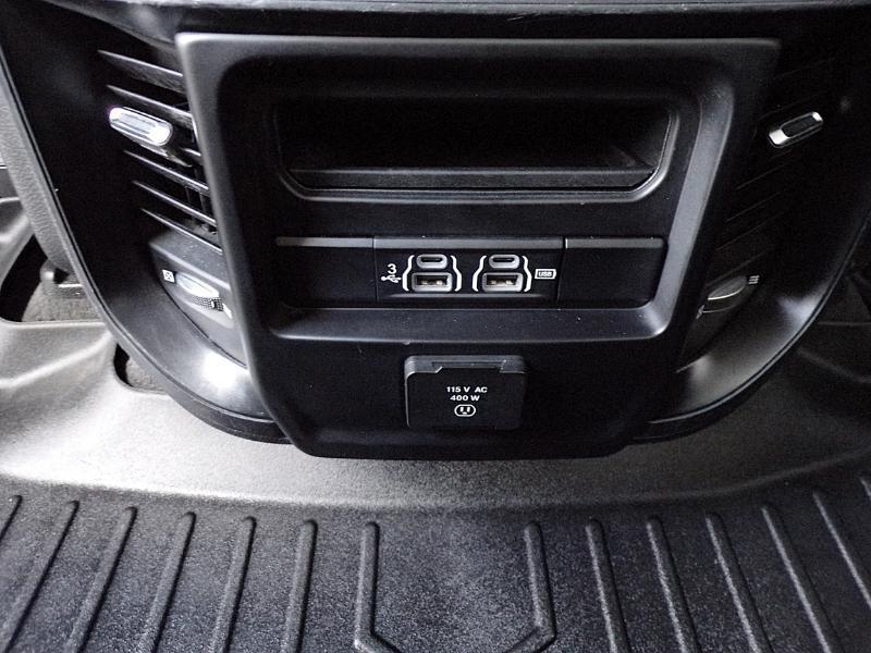 RAM 1500 Laramie Quad Cab 4WD 2019