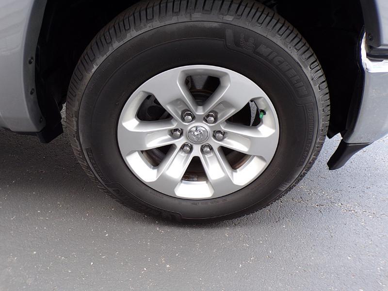 RAM 1500 Laramie Quad Cab 4WD 2019