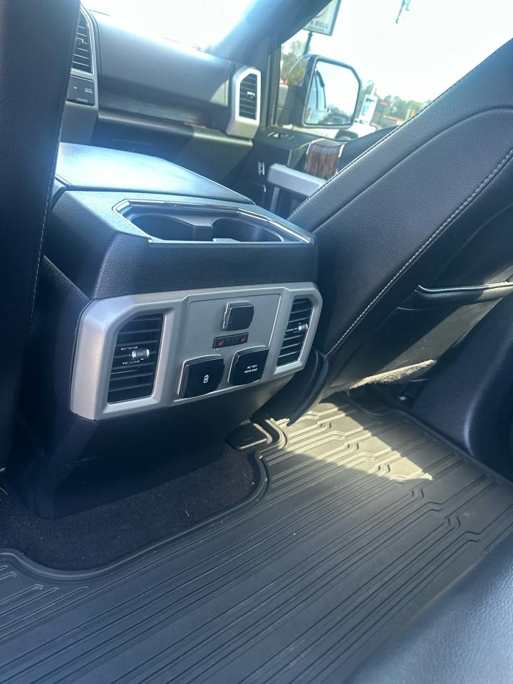 Ford F-150 4WD SuperCrew 139" Lariat 2020