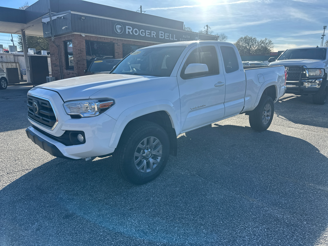 Toyota Tacoma 4WD TRD Off Road Access Cab 6' Bed V6 AT (Natl) 2019