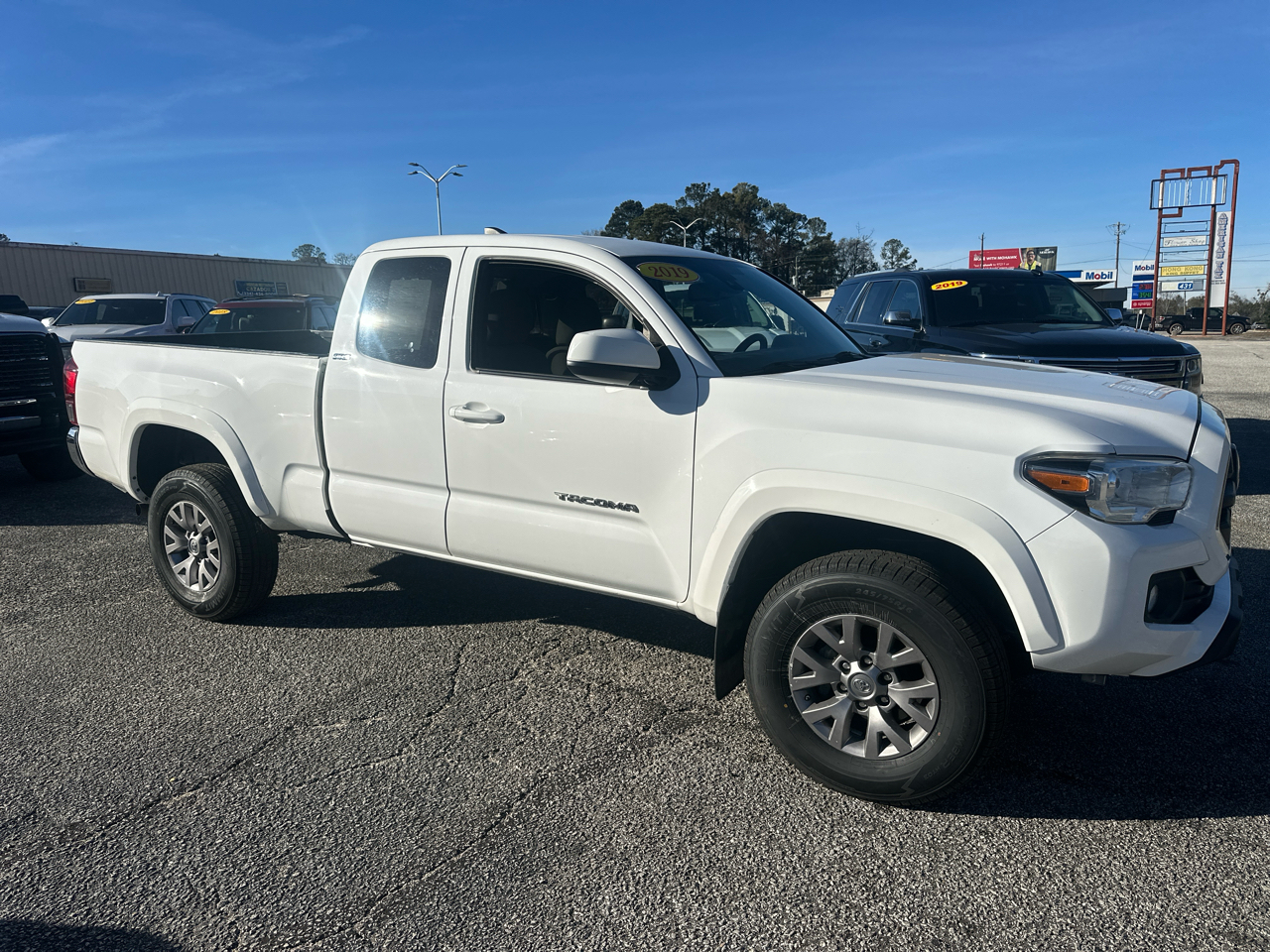 Toyota Tacoma 4WD TRD Off Road Access Cab 6' Bed V6 AT (Natl) 2019
