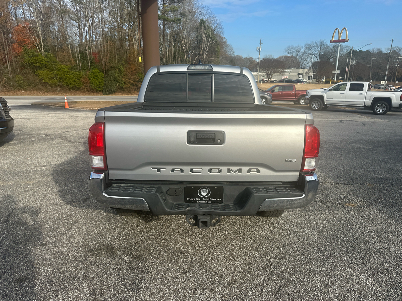 Toyota Tacoma SR5 Double Cab 5' Bed V6 4x2 AT (Natl) 2017