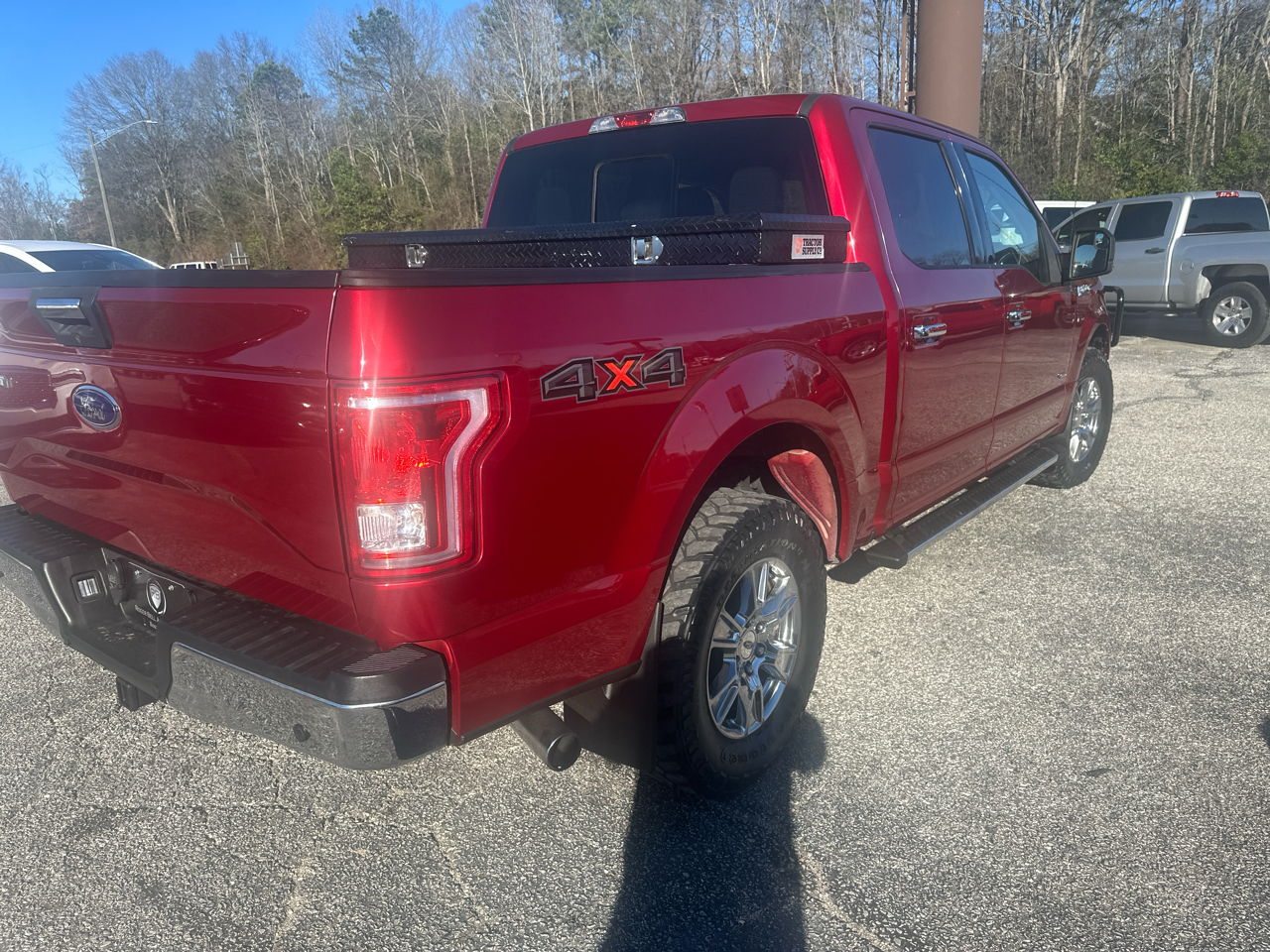 Ford F-150 4WD SuperCrew 145" XLT 2015