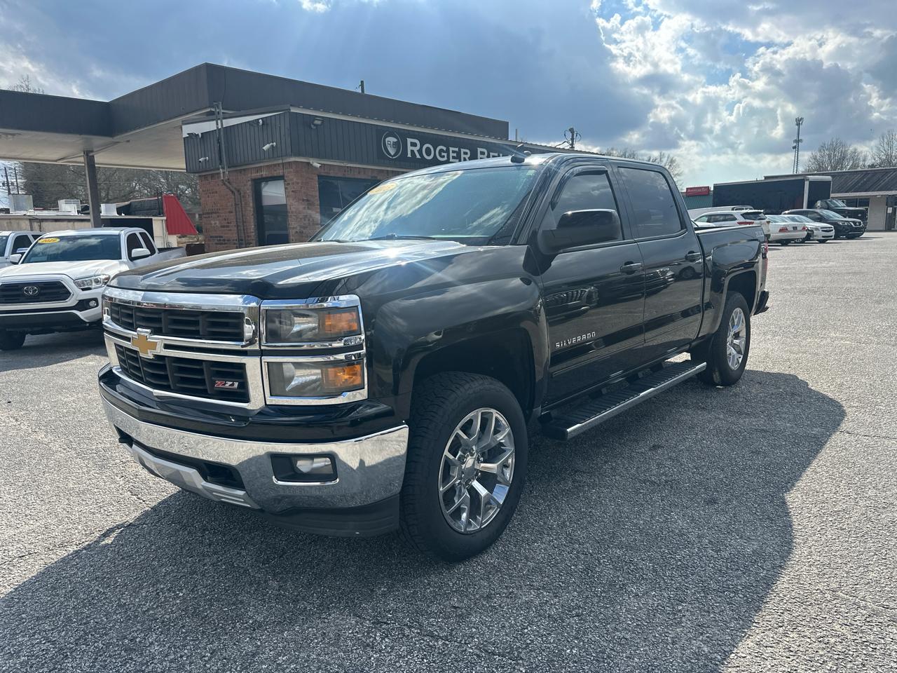 Chevrolet Silverado 1500 4WD Crew Cab 143.5" LT w/2LT 2015