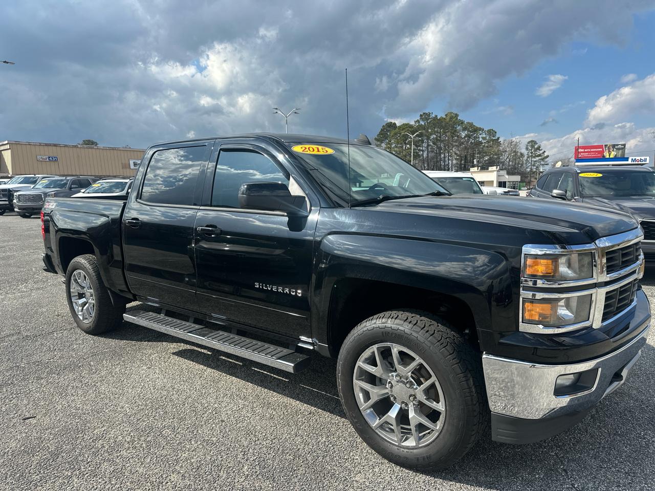 Chevrolet Silverado 1500 4WD Crew Cab 143.5" LT w/2LT 2015