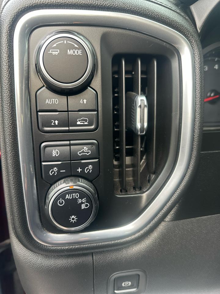 Chevrolet Silverado 1500 4WD Crew Cab 147" RST 2020