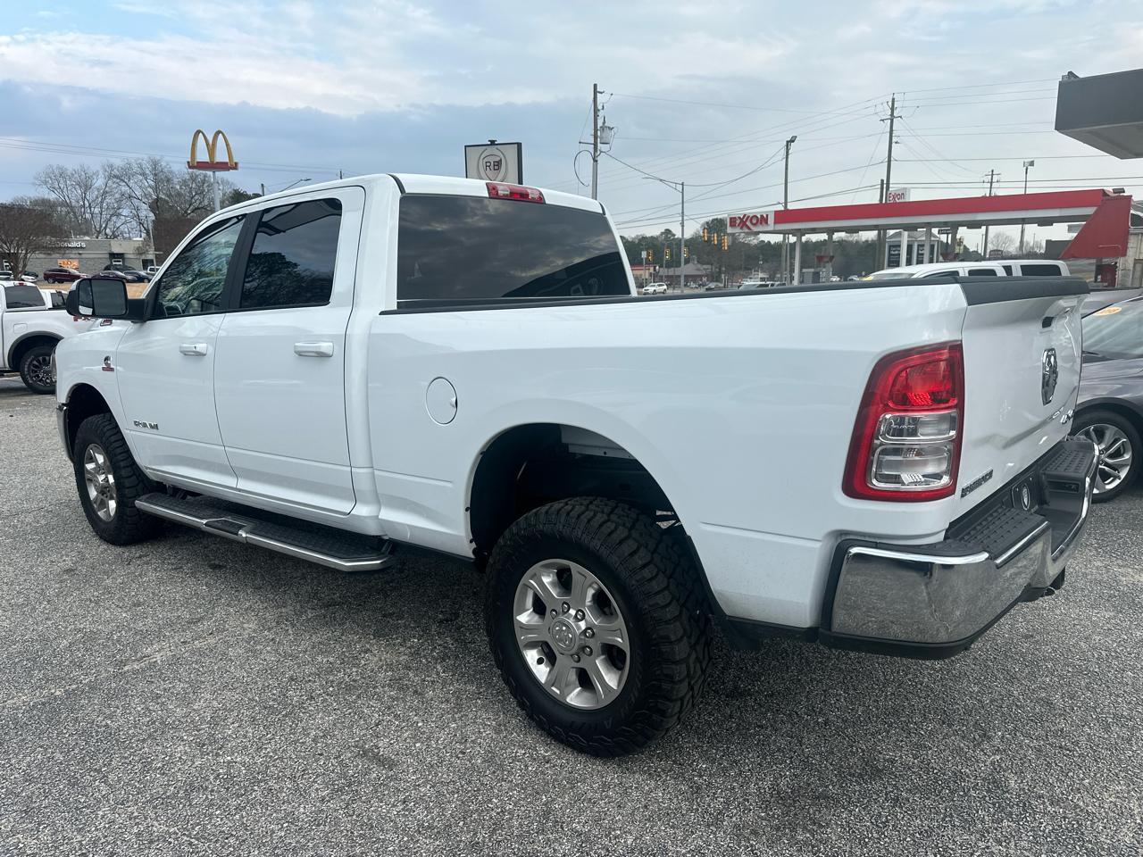 RAM 2500 Big Horn 4x4 Crew Cab 6'4" Box 2022