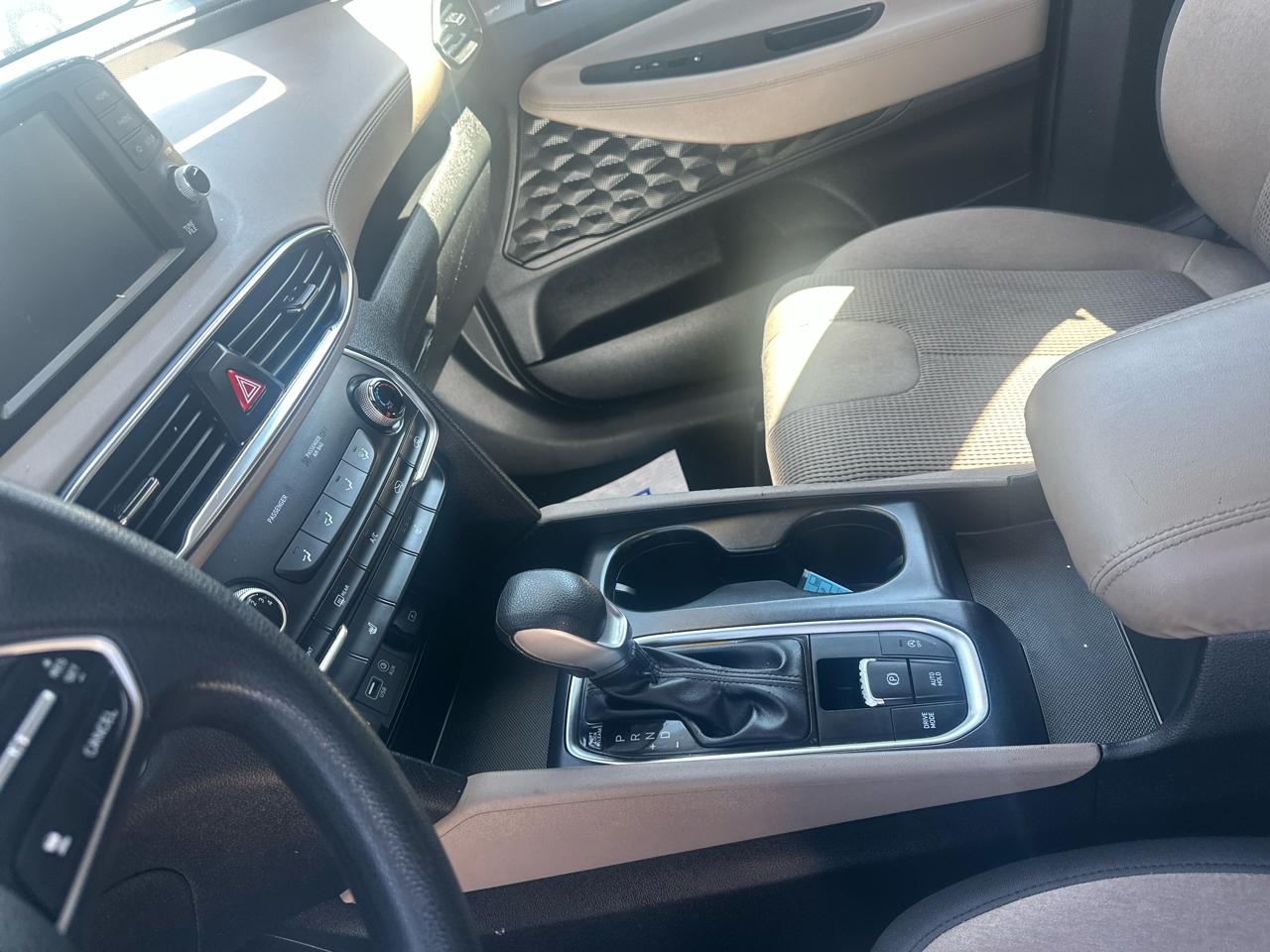 Hyundai Santa Fe SEL 2.4L Auto FWD 2019