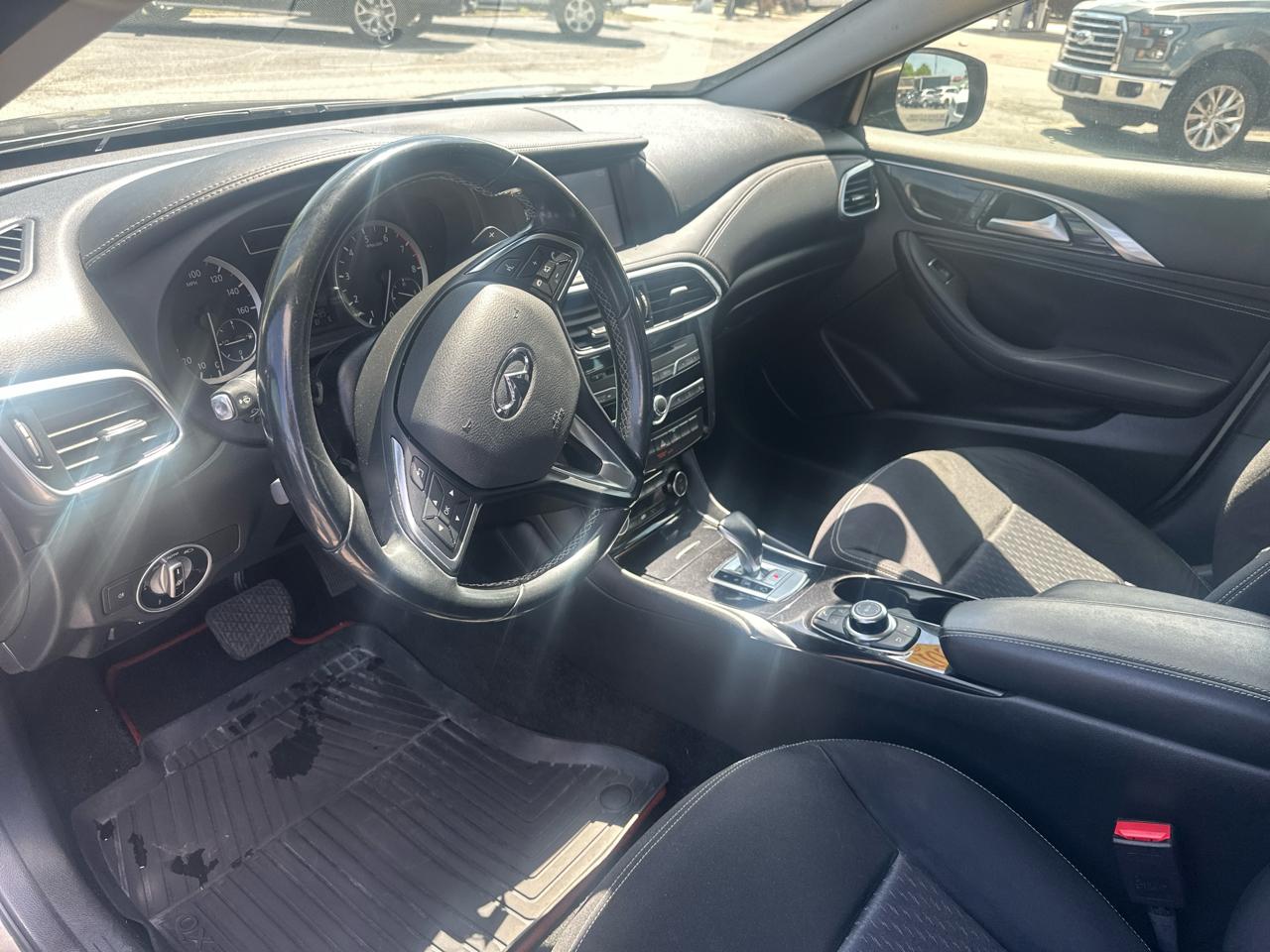 Infiniti QX30 FWD *Ltd Avail* 2017