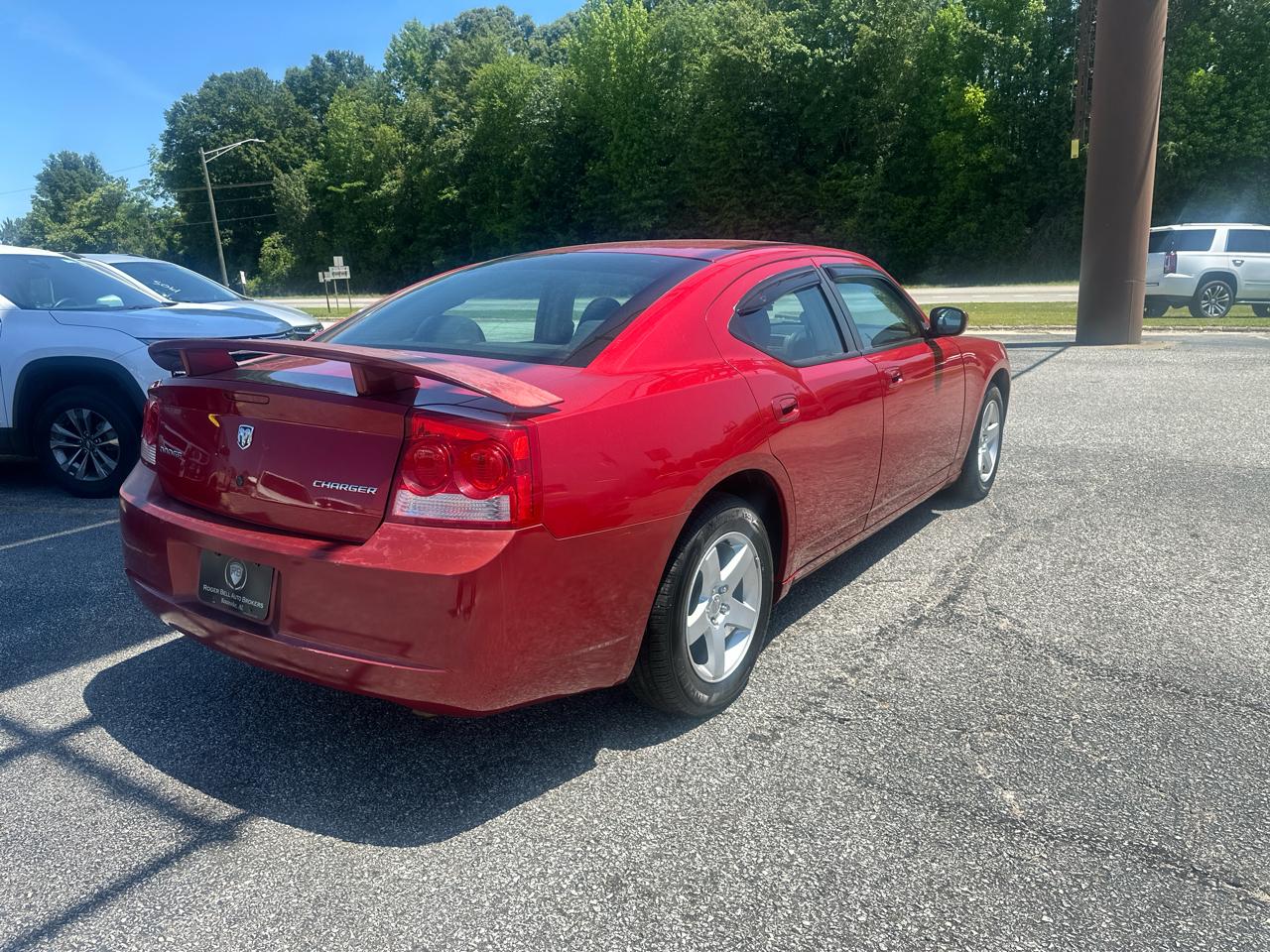 Dodge Charger 4dr Sdn RWD 2010
