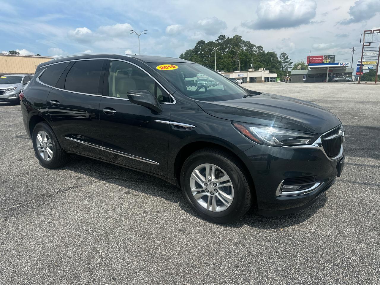 Buick Enclave FWD 4dr Essence 2019