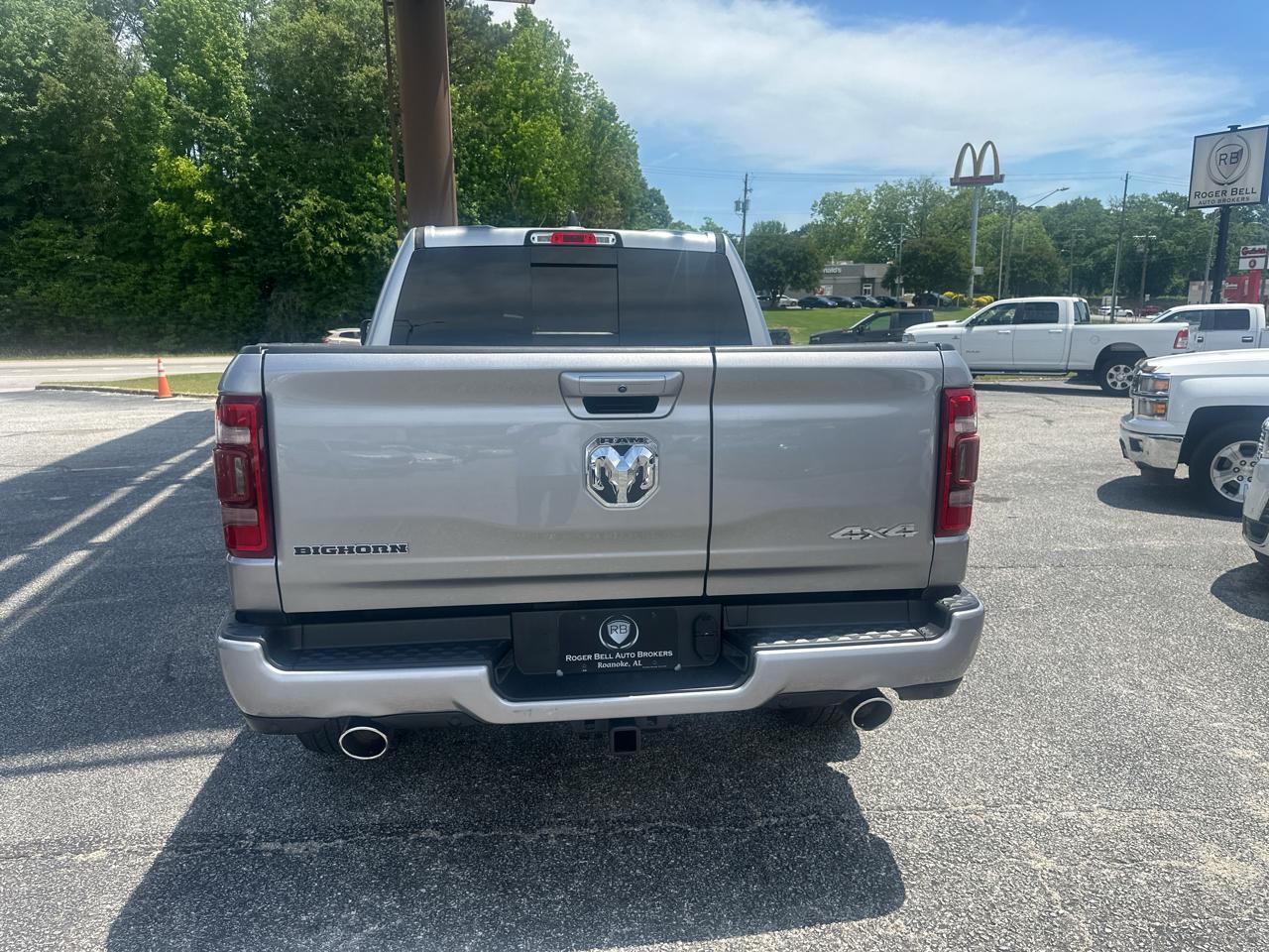 RAM 1500 Big Horn 4x4 Crew Cab 5'7" Box 2020
