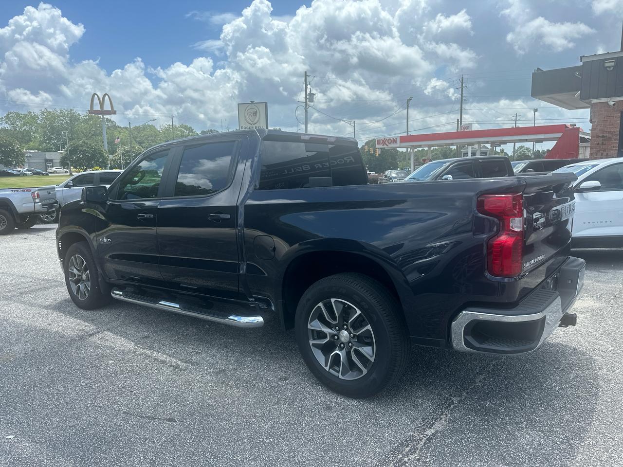 Chevrolet Silverado 1500 2WD Crew Cab 147" LT 2022