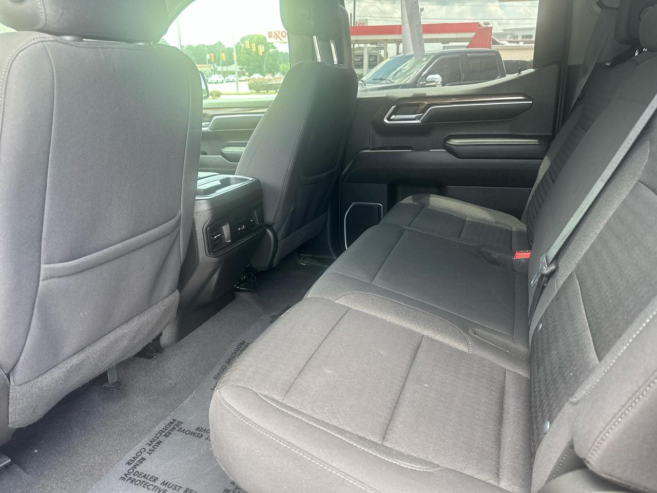 Chevrolet Silverado 1500 2WD Crew Cab 147" LT 2022