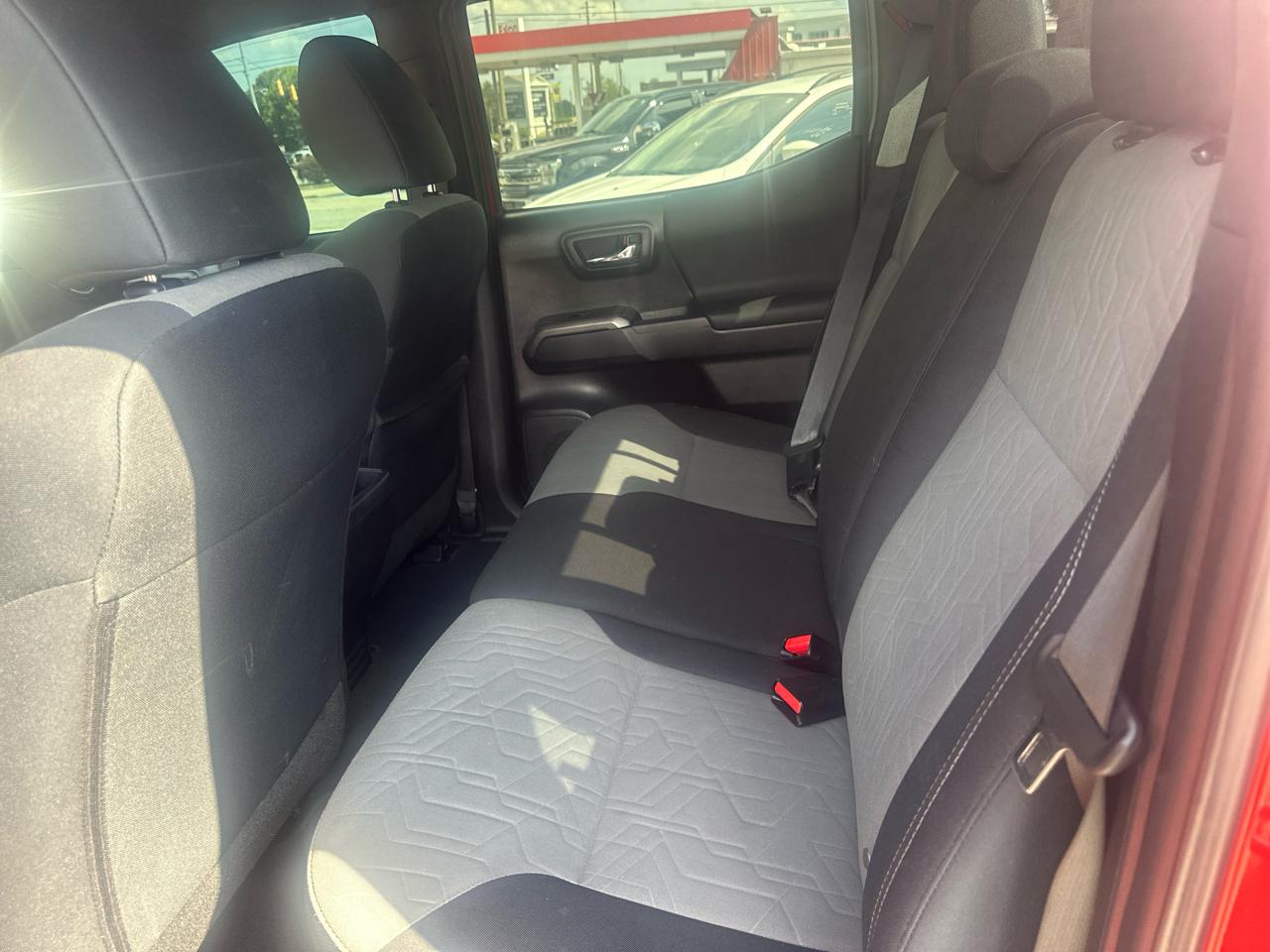 Toyota Tacoma 2WD TRD Sport Double Cab 5' Bed V6 AT (Natl) 2021
