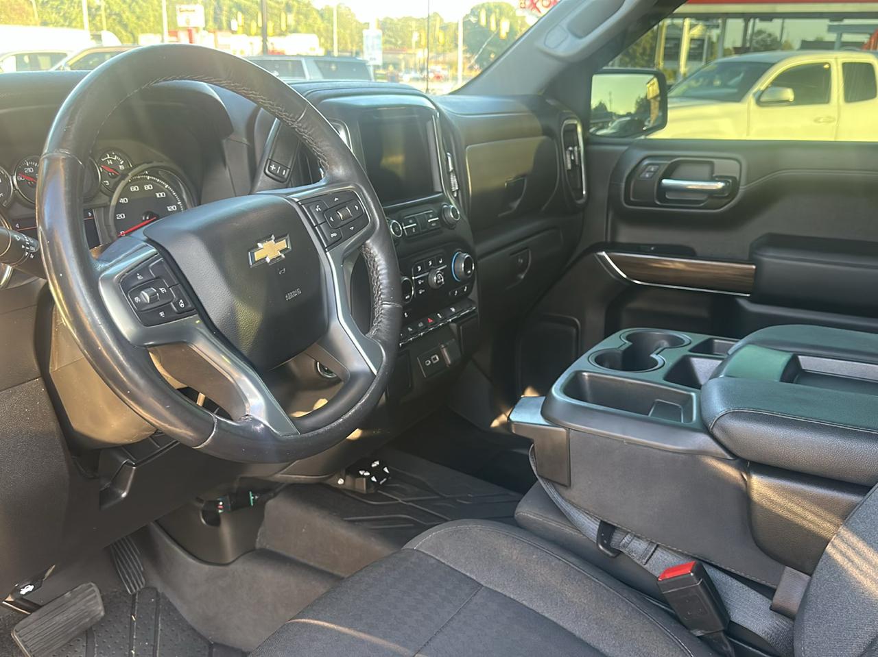 Chevrolet Silverado 1500 LTD 4WD Crew Cab 147" LT w/1LT 2022