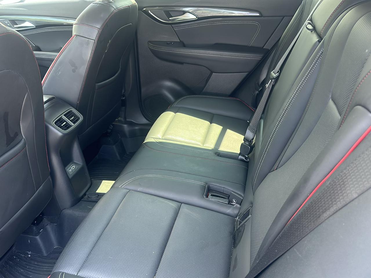 Buick Envision FWD 4dr Essence 2022