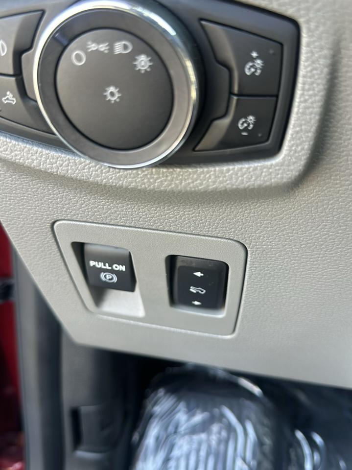 Ford F-150 4WD SuperCrew Flareside 157" XLT 2018