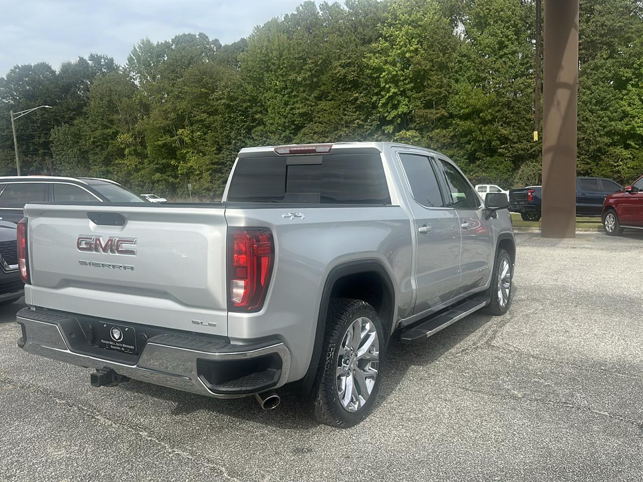 GMC Sierra 1500 4WD Crew Cab 147" SLE 2019