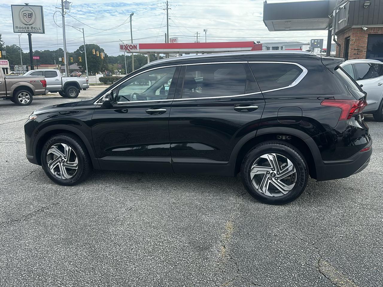 Hyundai Santa Fe SEL FWD 2023