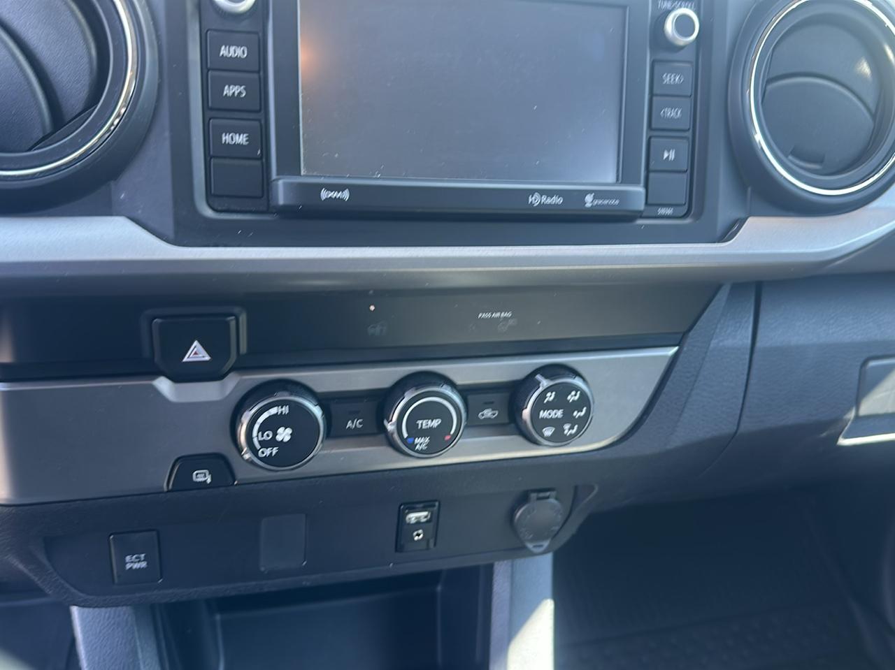 Toyota Tacoma 2WD SR5 Double Cab 5' Bed I4 AT (Natl) 2019