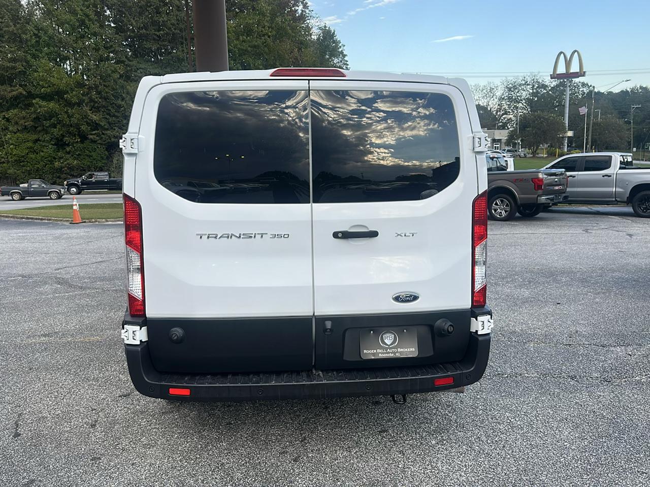 Ford Transit Passenger Wagon T-350 148" Low Roof XLT RWD 2020