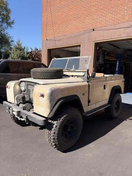 Land Rover Series IIA  1964