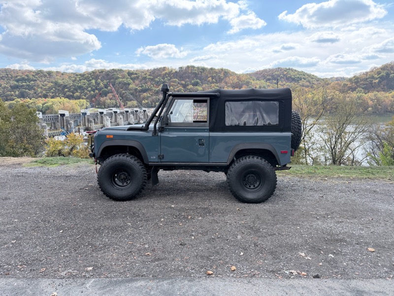 Land Rover Defender 90 2-Door 4WD 1994 Land Rover Defender 90 2-Door 4WD 1994