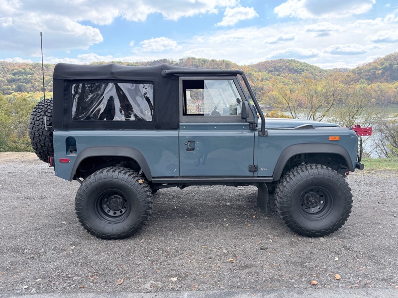 Land Rover Defender 90 2-Door 4WD 1994 Land Rover Defender 90 2-Door 4WD 1994