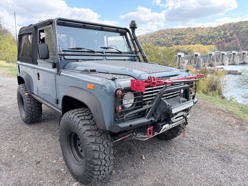 Land Rover Defender 90 2-Door 4WD 1994 Land Rover Defender 90 2-Door 4WD 1994