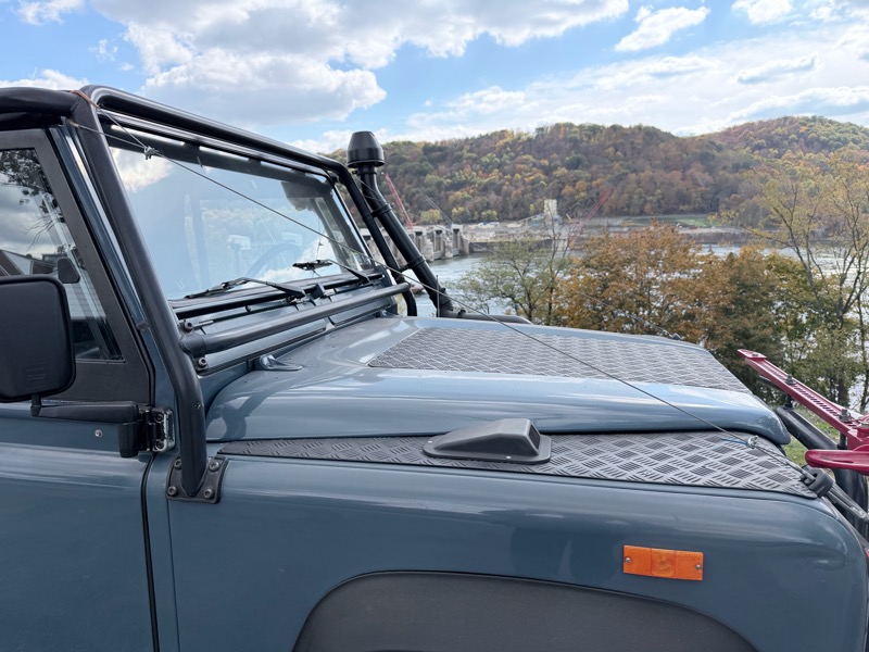 Land Rover Defender 90 2-Door 4WD 1994 Land Rover Defender 90 2-Door 4WD 1994
