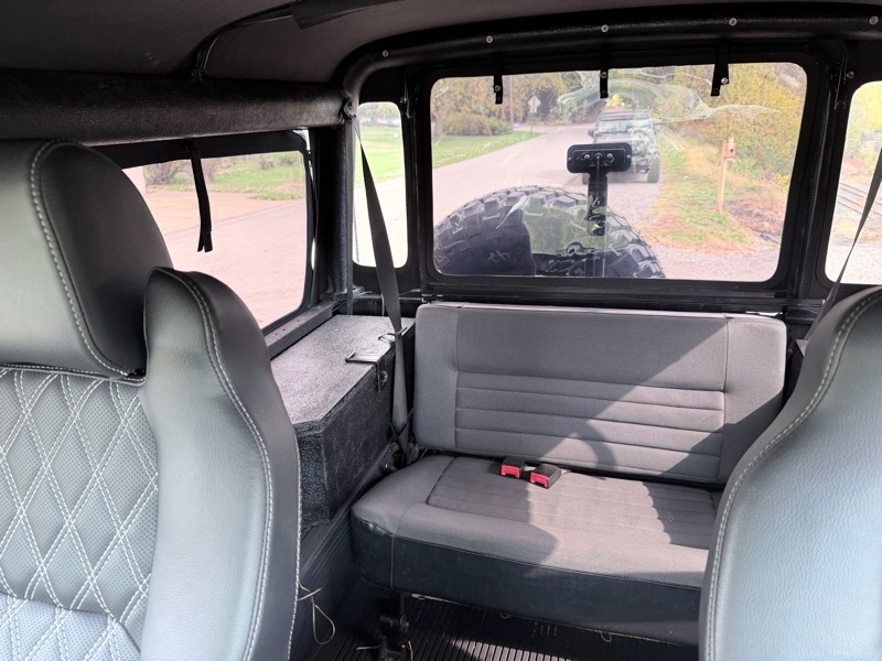 Land Rover Defender 90 2-Door 4WD 1994 Land Rover Defender 90 2-Door 4WD 1994