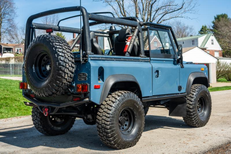 Land Rover Defender 90 2-Door 4WD 1994
