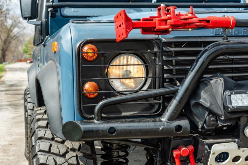 Land Rover Defender 90 2-Door 4WD 1994