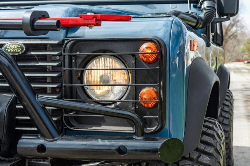 Land Rover Defender 90 2-Door 4WD 1994