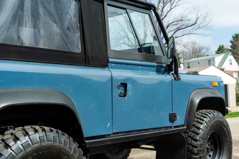 Land Rover Defender 90 2-Door 4WD 1994