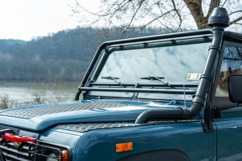 Land Rover Defender 90 2-Door 4WD 1994