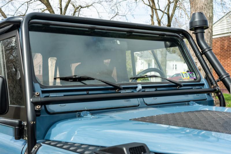 Land Rover Defender 90 2-Door 4WD 1994