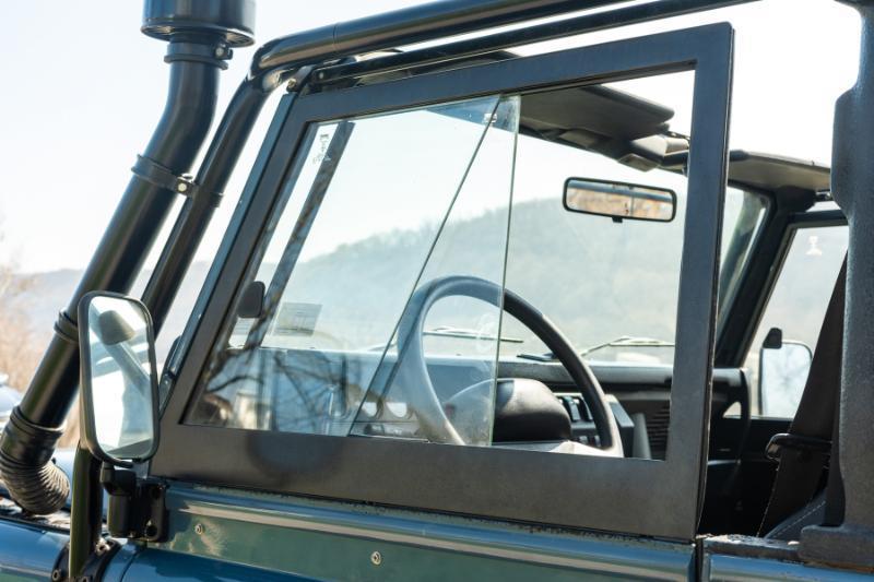 Land Rover Defender 90 2-Door 4WD 1994