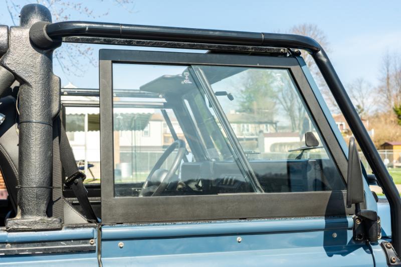 Land Rover Defender 90 2-Door 4WD 1994